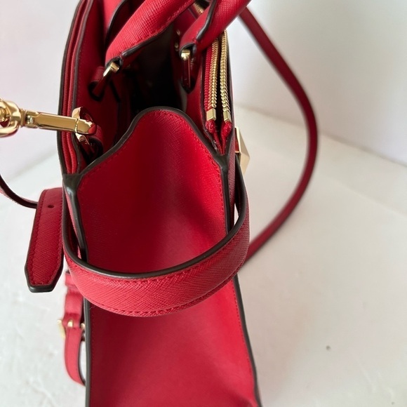 Michael Kors NWOT Karla East West Satchel - Picture 9 of 10